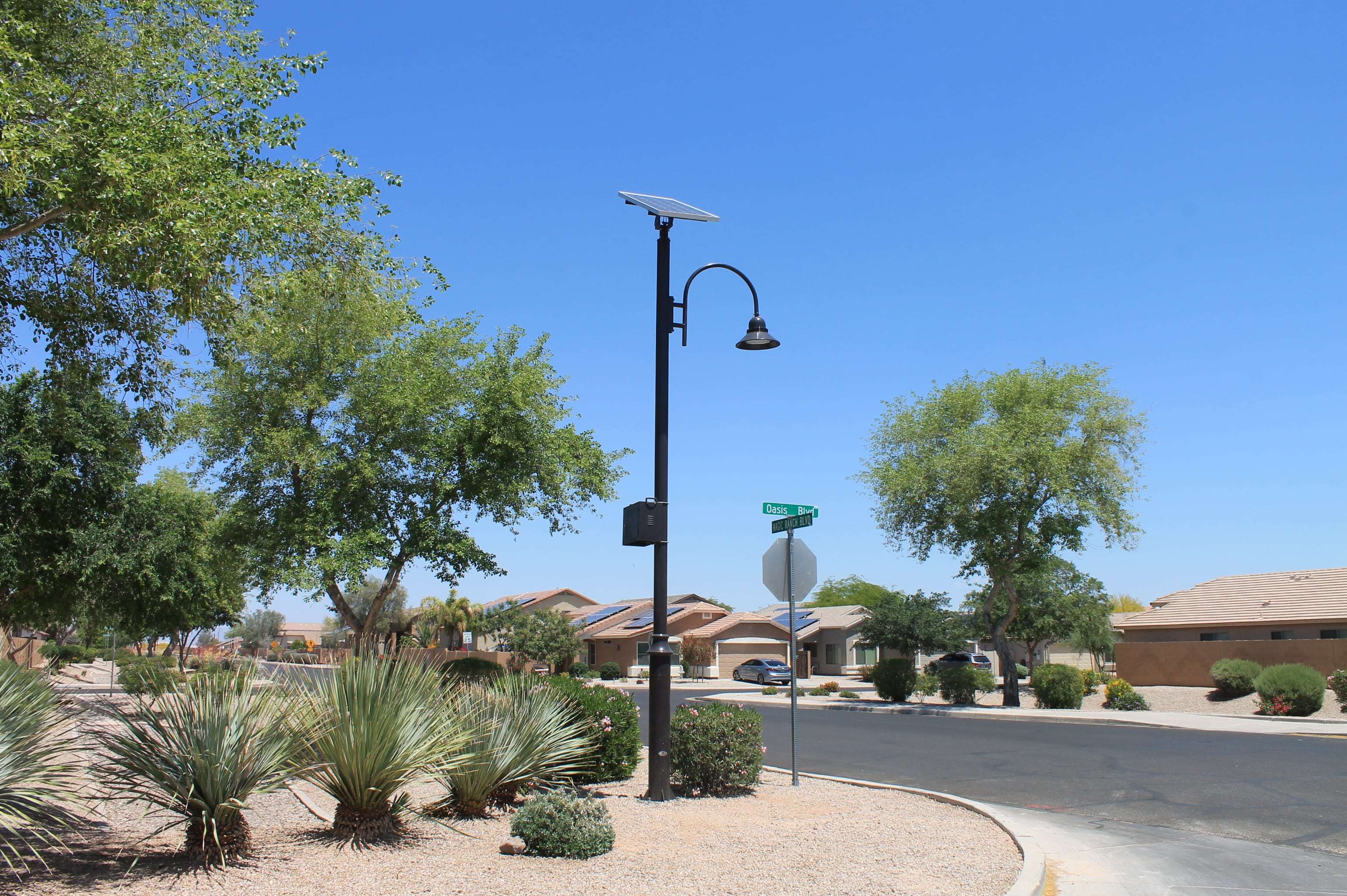 solar street and roadway lights